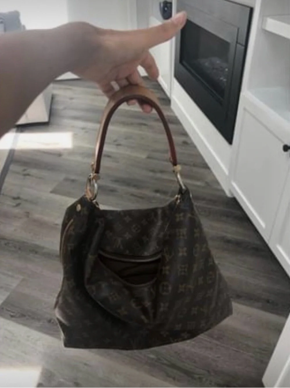Louis Vuittonet Medium Sully Hobo Bag